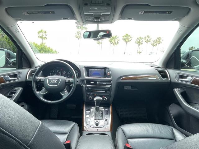 Photo of 2015 GRAY Audi Q5