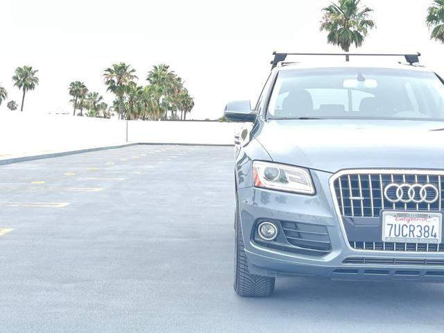 Photo of 2015 GRAY Audi Q5