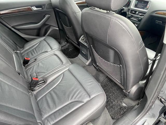 Photo of 2015 GRAY Audi Q5