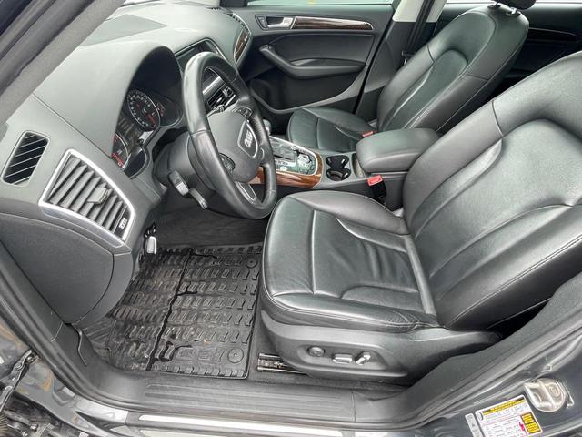 Photo of 2015 GRAY Audi Q5
