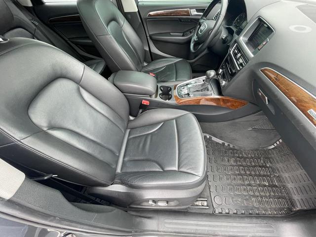 Photo of 2015 GRAY Audi Q5