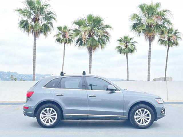 Photo of 2015 GRAY Audi Q5