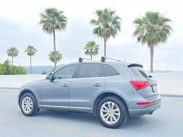 Photo of 2015 GRAY Audi Q5