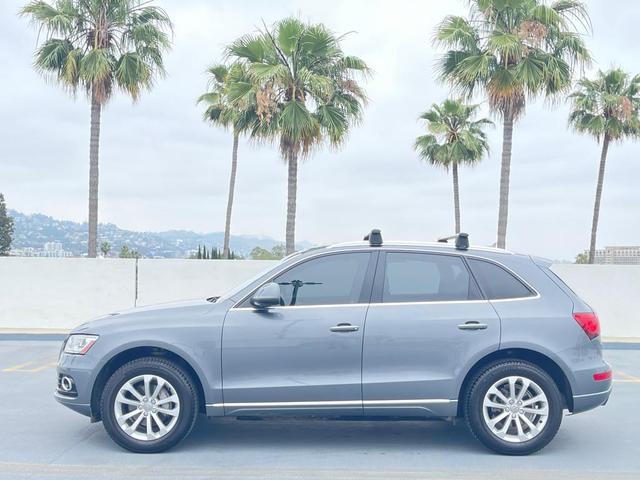 Photo of 2015 GRAY Audi Q5