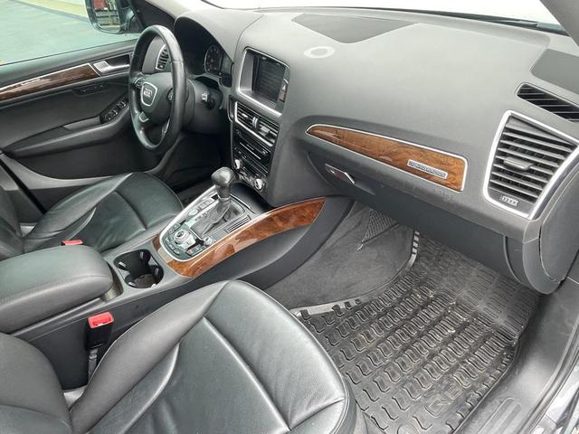 Photo of 2015 GRAY Audi Q5