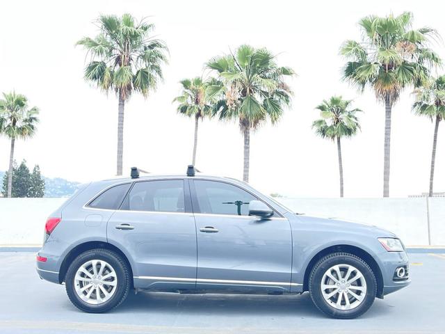 Photo of 2015 GRAY Audi Q5