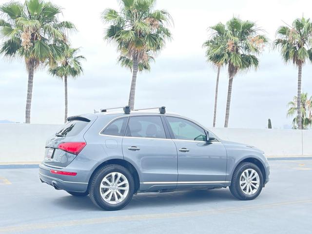 Photo of 2015 GRAY Audi Q5