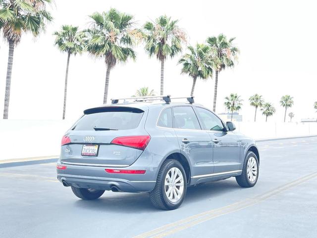 Photo of 2015 GRAY Audi Q5