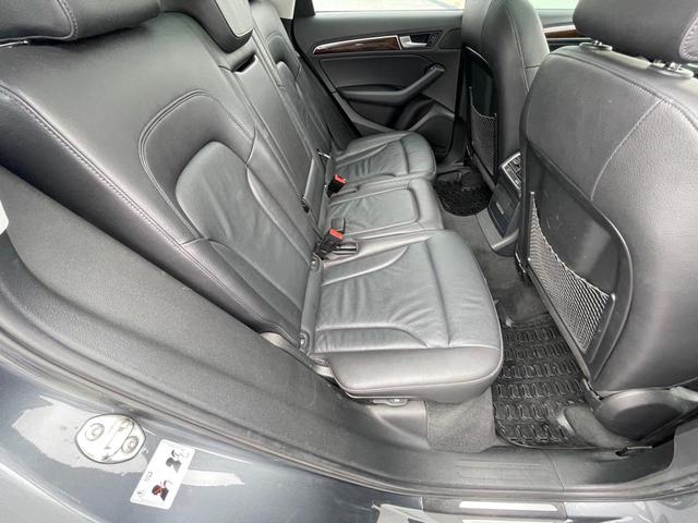 Photo of 2015 GRAY Audi Q5