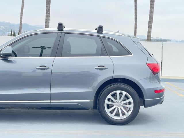 Photo of 2015 GRAY Audi Q5