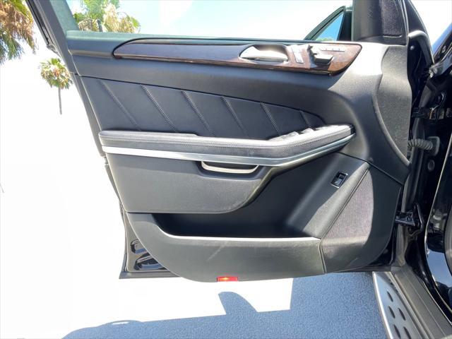 Photo of 2014 BLACK Mercedes-Benz GL-Class