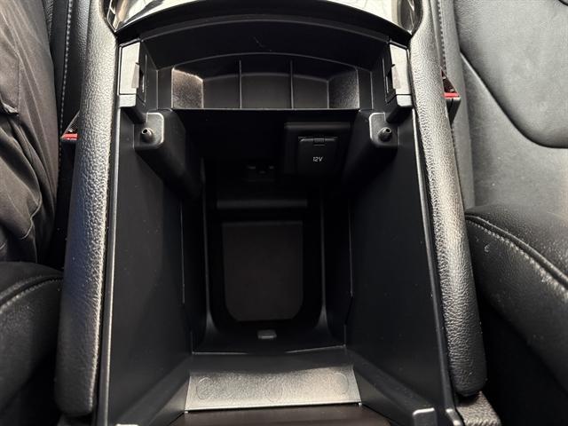 Photo of 2015 Ingot Silver Ford Edge