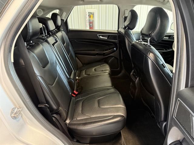 Photo of 2015 Ingot Silver Ford Edge