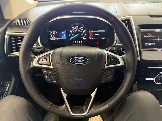Photo of 2015 Ingot Silver Ford Edge