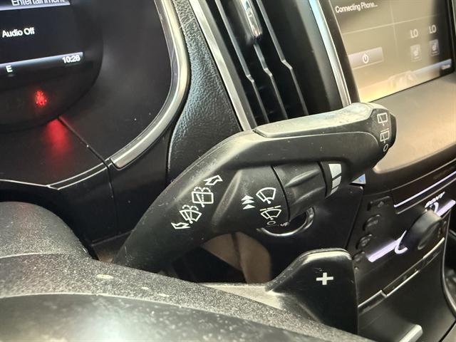 Photo of 2015 Ingot Silver Ford Edge