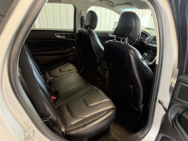 Photo of 2015 Ingot Silver Ford Edge