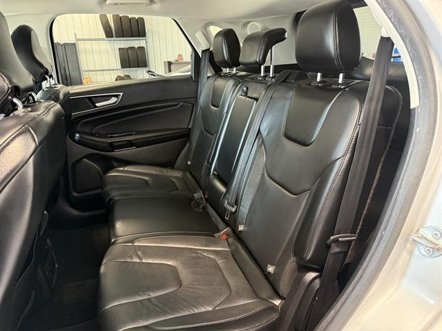 Photo of 2015 Ingot Silver Ford Edge