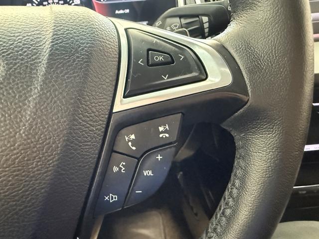 Photo of 2015 Ingot Silver Ford Edge