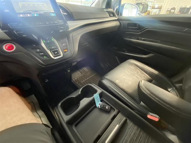 Photo of 2021 Platinum White Pearl Honda Odyssey