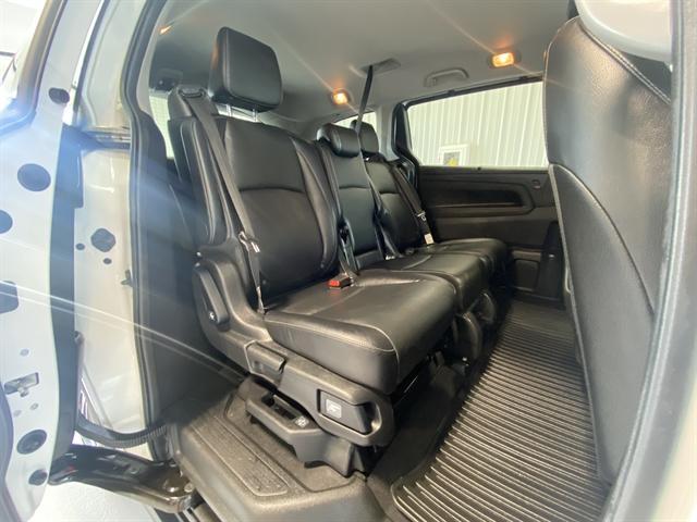 Photo of 2021 Platinum White Pearl Honda Odyssey
