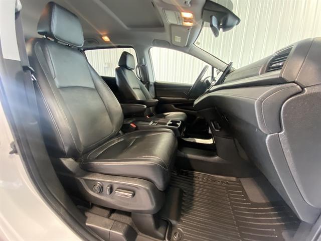 Photo of 2021 Platinum White Pearl Honda Odyssey
