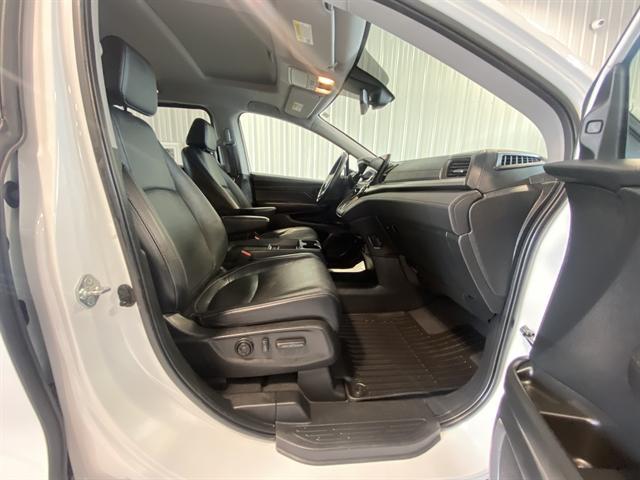 Photo of 2021 Platinum White Pearl Honda Odyssey