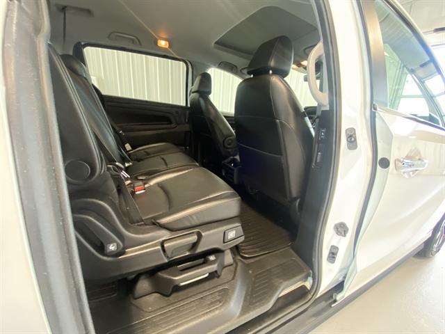 Photo of 2021 Platinum White Pearl Honda Odyssey