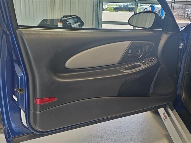 Photo of 2003 Superior Blue Chevrolet Monte Carlo
