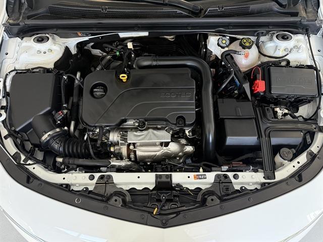 Photo of 2023 Summit White Chevrolet Malibu