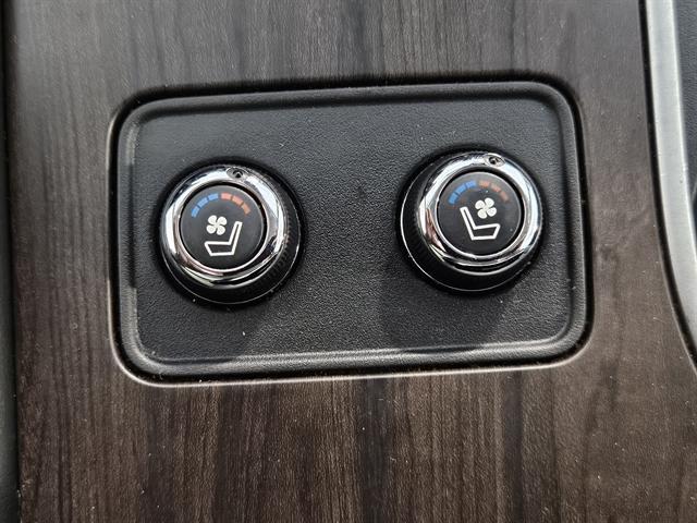 Photo of 2020 Cayenne Red Metallic Nissan Murano