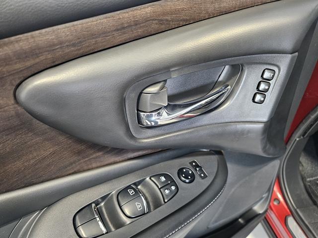 Photo of 2020 Cayenne Red Metallic Nissan Murano