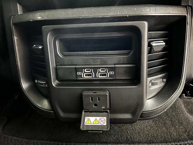 Photo of 2022 Bright White Clearcoat RAM 1500