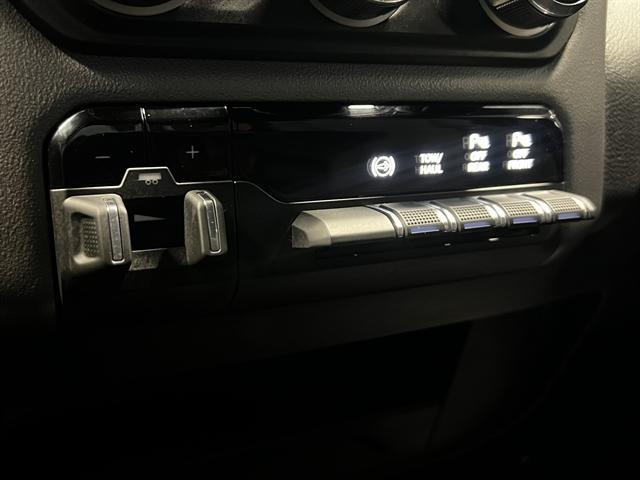 Photo of 2024 Bright White Clearcoat RAM 2500
