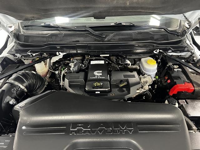 Photo of 2024 Bright White Clearcoat RAM 2500