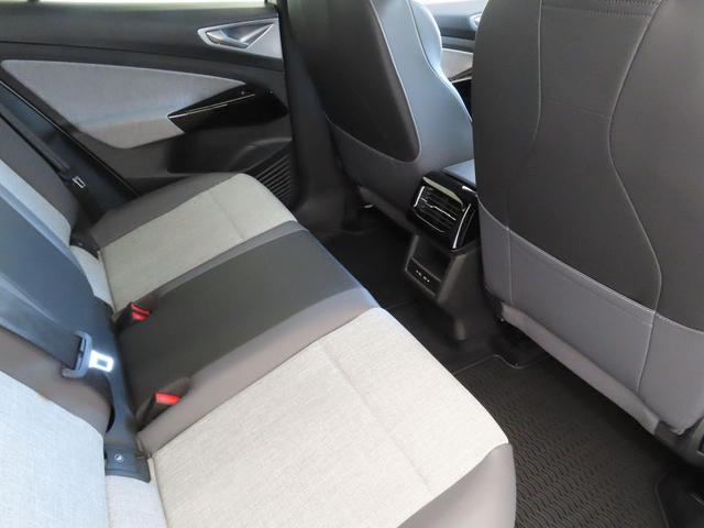 Photo of 2025 White Volkswagen ID.4