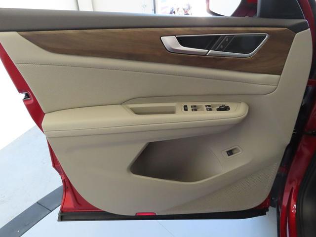 Photo of 2025 Red Metallic Volkswagen Atlas