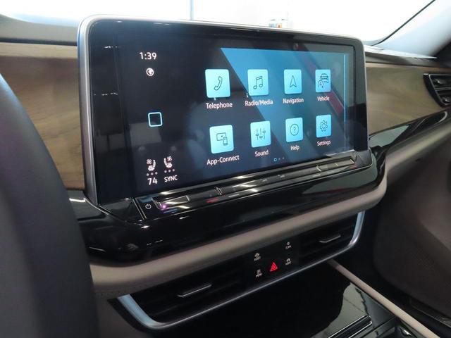 Photo of 2025 Red Metallic Volkswagen Atlas