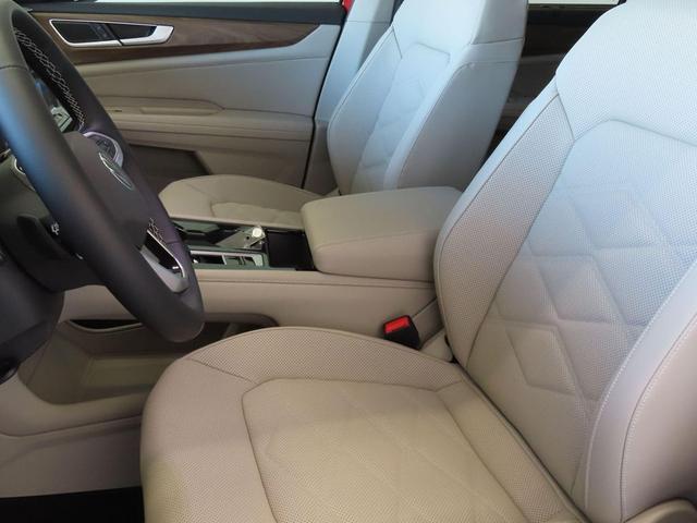 Photo of 2025 Red Metallic Volkswagen Atlas