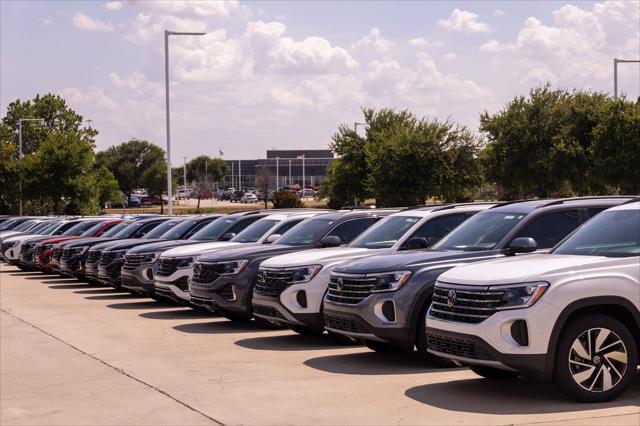 Photo of 2025 Silver Metallic Volkswagen Tiguan