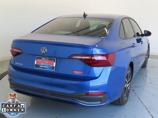 Photo of 2023 Blue Metallic Volkswagen Jetta