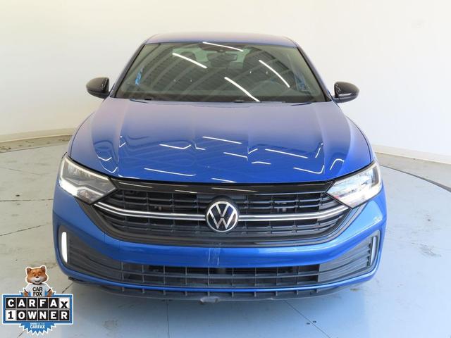 Photo of 2023 Blue Metallic Volkswagen Jetta