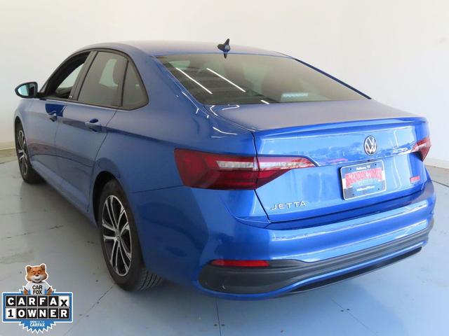 Photo of 2023 Blue Metallic Volkswagen Jetta