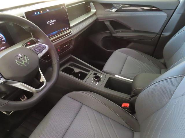 Photo of 2025 Platinum Volkswagen Tiguan