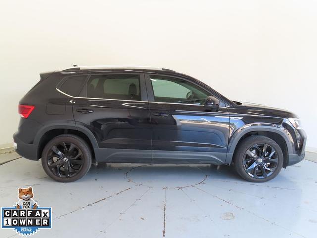 Photo of 2022 Deep Black Pearl Volkswagen Taos