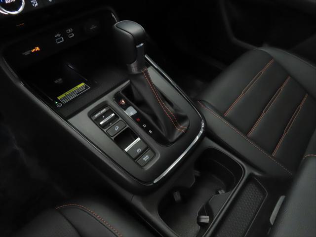 Photo of 2024 Lunar Silver Metallic Honda CR-V Hybrid