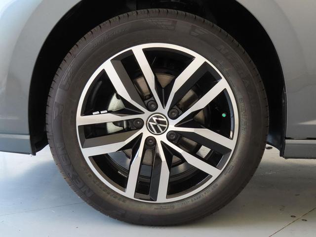 Photo of 2025 Platinum Volkswagen Jetta