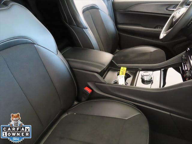 Photo of 2024 Bright White Clearcoat Jeep Grand Cherokee
