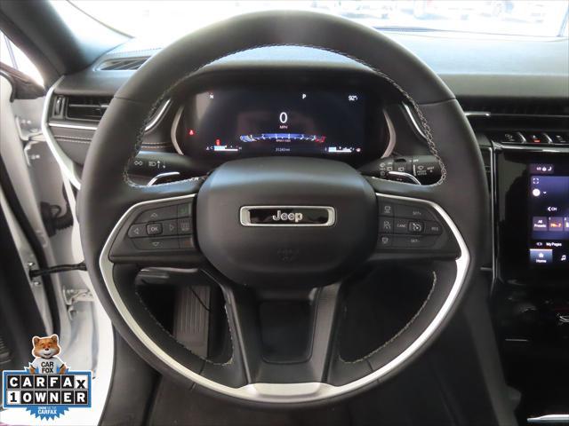 Photo of 2024 Bright White Clearcoat Jeep Grand Cherokee