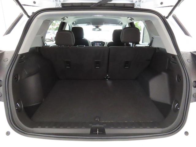 Photo of 2022 Summit White GMC Terrain