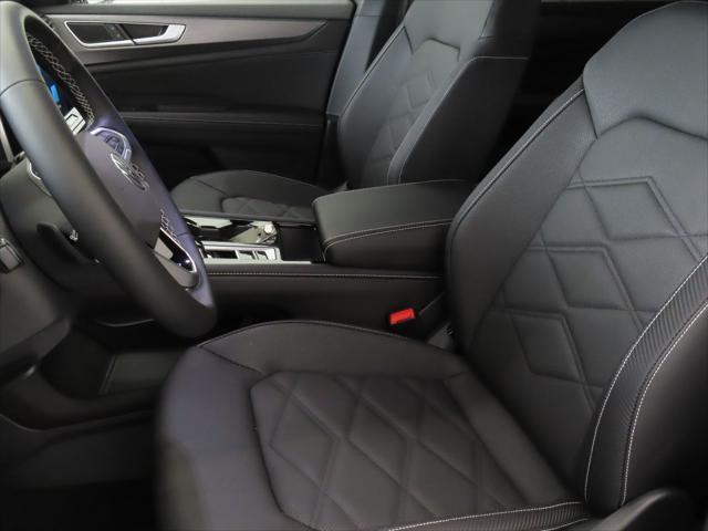 Photo of 2025 Deep Black Pearl Volkswagen Atlas Cross Sport